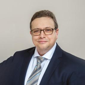Érdemes a szakot választanod, hiszen az informatikusok iránti növekvő keresleten belül egyre nő az igény a gazdasági alkalmazásokra specializálódott szakértők iránt.