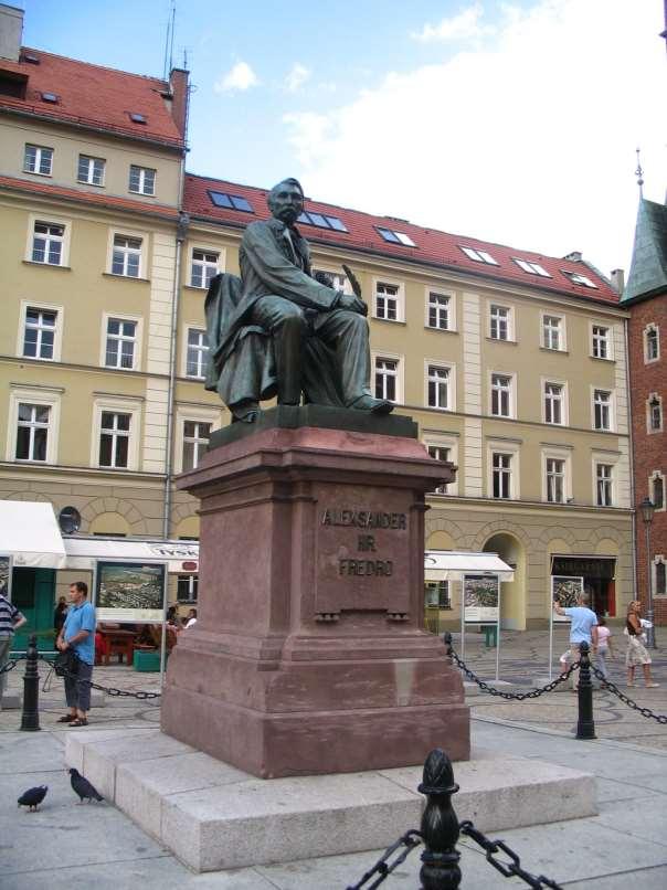 13 Pomnik Hrabiego Aleksandra Fredry (fotó: Buskó András) Aleksander Fredro (1793-1876) lengyel költő és író, aki a lengyel romanticizmus idején alkotott.