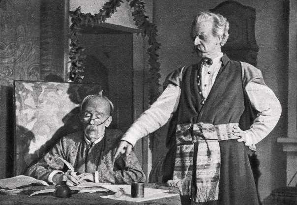 213 Ludwik Solski mint Dyndalski (bal oldalon) és Jerzy Leszczyński a "Bosszú" című játékban. Teatr im. Juliusz Słowacki Krakkóban, rendező Teofil Trzciński.