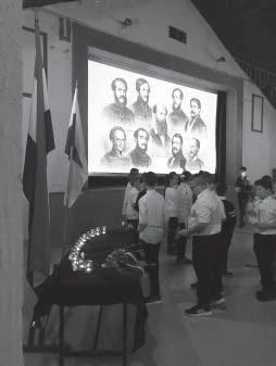 A Himnusz közös eléneklését követően a Szobi Fekete István Általános Iskola diákönkormányzata ismét színvonalas előadást mutatott be, ezúton is köszönjük a közreműködést, a felkészítő tanároknak