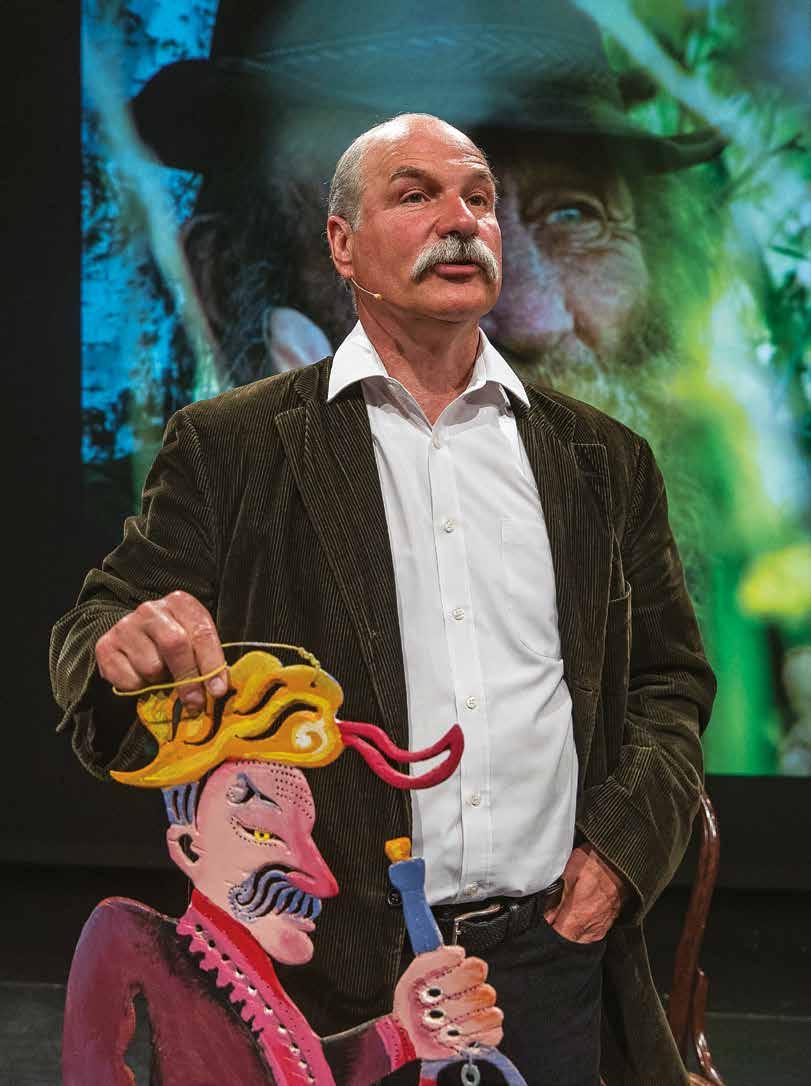 PORTRÉ Berecz András Berecz András mögött a