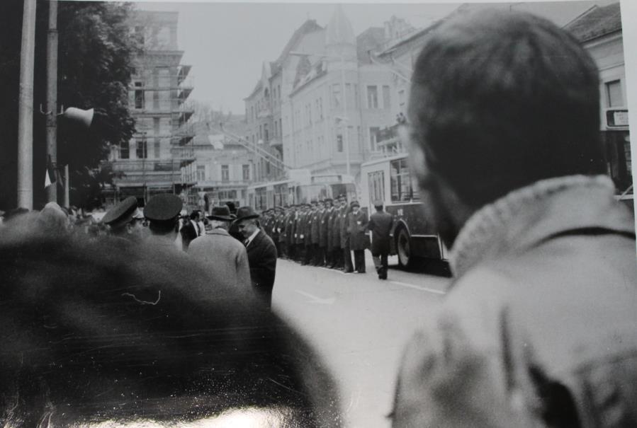 INDUL A TROLIBUSZÜZEM Hivatalos, ünnepélyes átadás 1979. április 29-éna Széchenyi téren több ezer fő előtt.