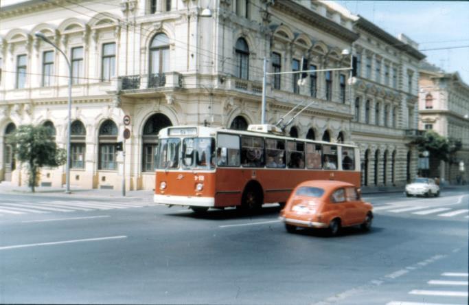 FORGALMI VISZONYLATOK 1979-1994 Dátum / Hossz
