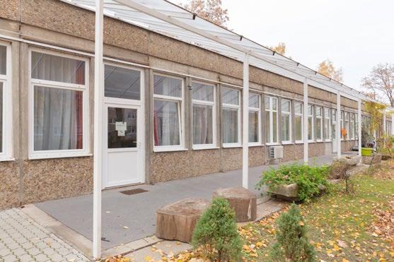 Az Óbudai Családi Tanácsadó és Gyermekvédelmi Központ nagyon szerteágazó területekért felel, több telephellyel a kerületben. Mik ennek a hátrányai és az előnyei?