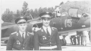 gvapib pilot A torony, és Valeriy Ljadov, az 1. gvapib pilótája fór example, blue 62 arrived from 88. gvapib. The retraining to the new aircraft was carried out in Debrecen and Kunmadaras, and that of 257.