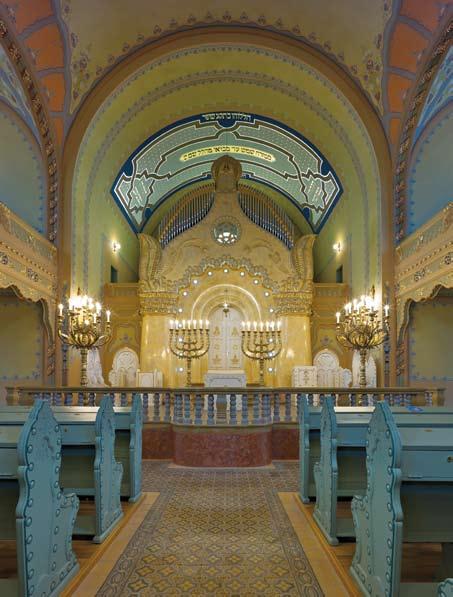 42 Újjászületés és újraértelmezés A szabadkai zsinagóga rekonstrukciója építészek ar c h i t e c t s: Komor Marcell, Jakab Dezső (1902), Gordana PrĊić Vujnović (2018) szöveg és f o t ó k text an d ph