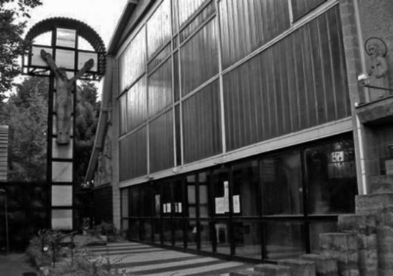 71 Építészetelmélet kategória, dicséret Építészettörténeti vázlat Szabó István érdligeti templomáról s z ö v e g te x t: Major György (Jelige: Érdliget) Szabó István (1914 1988) sajátos pályát