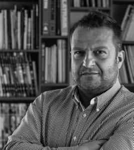díj Beregi árvízi újjáépítés, ajánlott tervek, 2001 megbízás Várkert Bazár rekonstrukciója, Budapest, 2012 megvétel Diploma // Degree 2004 PTE Műszaki és Informatikai Kar Válogatott munkák //