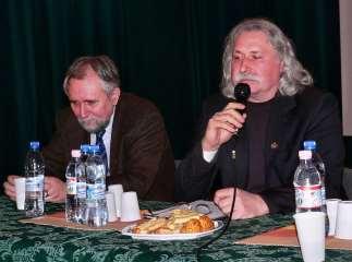 Számos filmvetítést szerveztem a Kós Károly Központban Budakalászon. Ezek közül néhány: M.