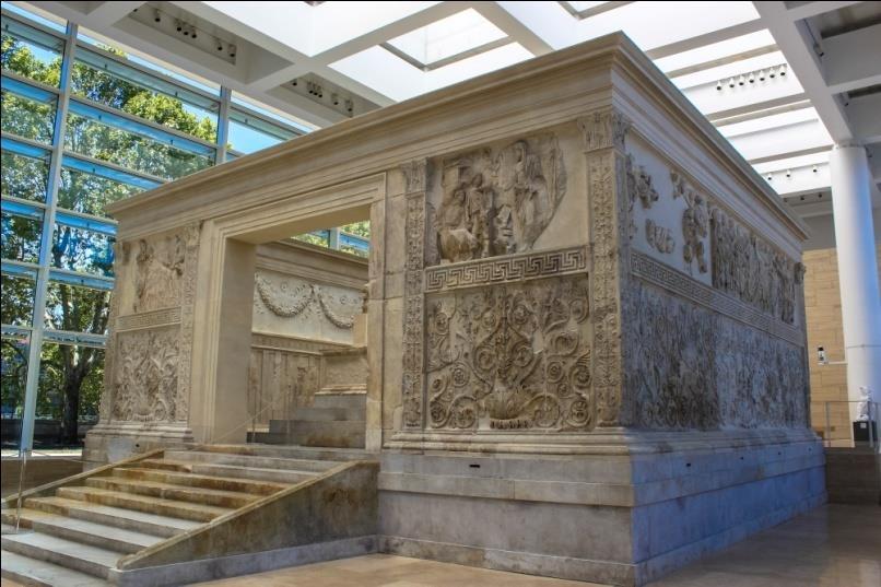 mögötti helyiség, az opiszthodomosz hiánya, amelyek megkülönböztetik a római templomot a görögtől Ara pacis Augustae: (jelentése az
