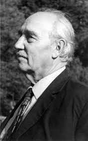 144 DR. DÁVID GYULA lelkész, történész 1956 Erdélyben, és ami utána következett Előzmények Az 1956-os év utáni romániai eseményeket hallgatás követte.