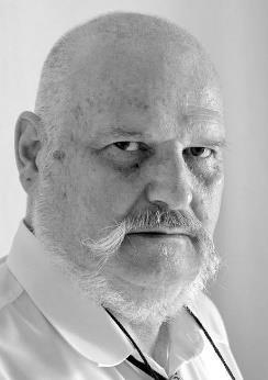 KISS ENDRE JÓZSEF lelkész, könyvtárigazgató Ezerkilencszázötvenhat szent titka A történészek megállapíthatják 1956-tal kapcsolatban, hogy a felkelés kitörésében döntő szerepet játszott a pártállami