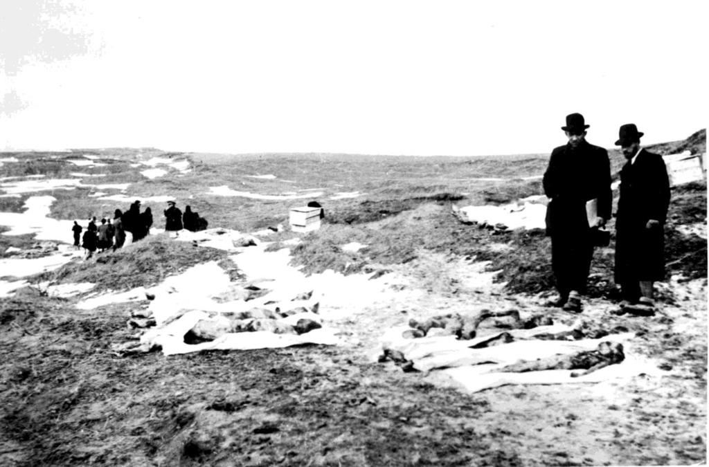 Az exhumált holttestek 1945. február 21 22-én. 941 Nagy- és Kissármás megmaradt zsidó közössége a háború után fokozatosan elhagyta a két települést.
