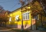 ) 111. Magyar u. 30.