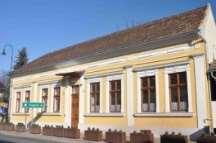 1947/1 1947/2 lakóház historizáló