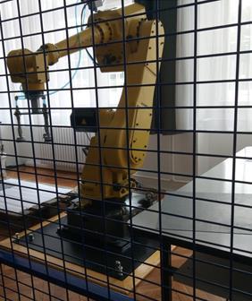 Robotikai rész FANUC M710- ib-45 típusú, ipari robot Az AGC Glass Hungary Kft.