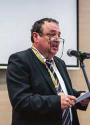 Az előadó ismertette, hogy a bontások többsége jelenleg még bíróság előtt zajlik, azonban a 2016. évben a 3.