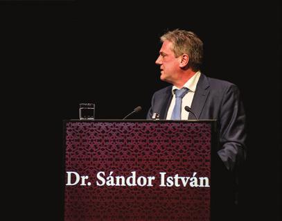 Dr. Sándor István elmondta, hogy bár nincsen még releváns gyakorlata annak, hogy milyen helyzetekben használható eredményesen a bizalmi vagyonkezelés jogintézménye, azonban az előadást különösen