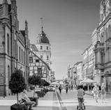 projektekkel: kórházak, bevásárlóközpontok,