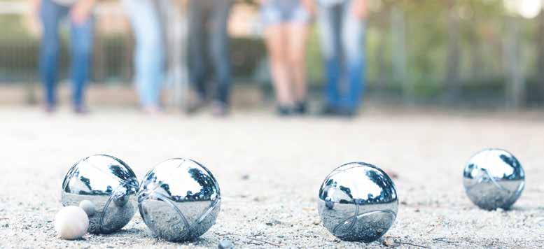 Petanque a történelmi parkban Rangos sporteseményt, nemzetközi petanque-versenyt rendeztek a Festetics-kastély parkjában.