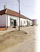 8 218. február 23. ELADÓ! Nyírderzs község fő utcáján üzemelő kereskedelmi épület.