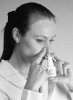 Allergiás rinitisz Intranazális kortikoszteroid (V) Leghatásosabb, jobb életminőség Általában napi 1x, max. hatás 2-4 hét Mh.: helyiek (égő érzés, keserű íz ), szisztémás mh.