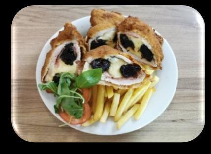 ...3 800 Ft Schweinkotelett mit Champignon, mit Pommes frites Pork Cutlet with Mushroom with Fried French Cotlet de porc natur cu sos de