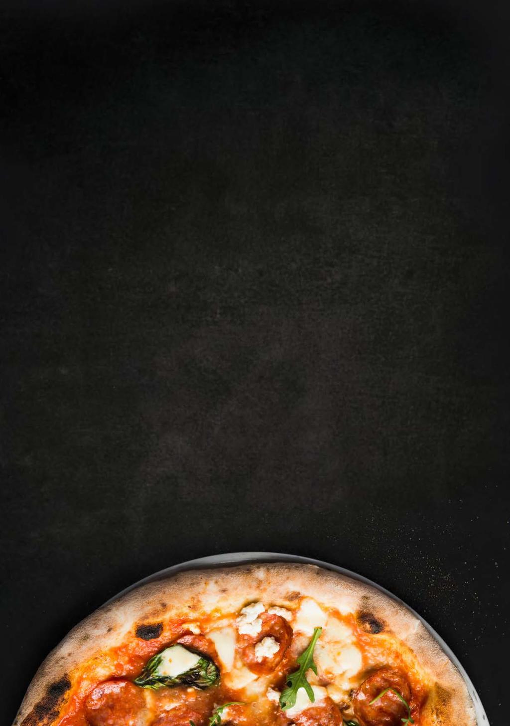 PIZZA Septimia - pizzaszósz, szalámi, sonka, gomba, paradicsom, kápia paprika, olajbogyó, mozzarella, bazsalikomos pesto sos pizza, salam, şuncă de porc, ciuperci, roşii, ardei capia, măsline,