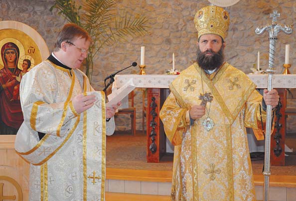 A Szentcsalád Plébánián szeptember 22-én megtartott liturgián Kocsis Fülöp hajdúdorogi megyéspüspök vezetésével adtak hálát az eltelt, eredményekben gazdag idõszakért.