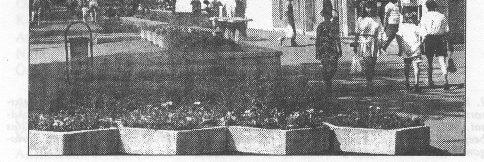 A képeken látható főposta 1978-ban, a