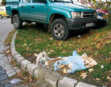 11 Egyetlen személygépkocsi elôállítása során keletkezô hulladékok 25 ezen a téren.