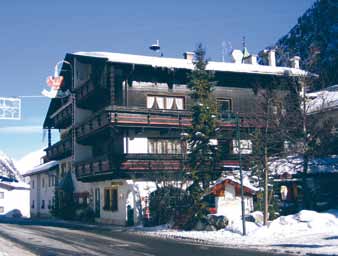 590 folgaria lavarone (1200-1850 m) 10 55 35 100 sípálya 1 23 10 Skitour dei Forti síterület Trento közelében, három kisebb síterepből áll össze.