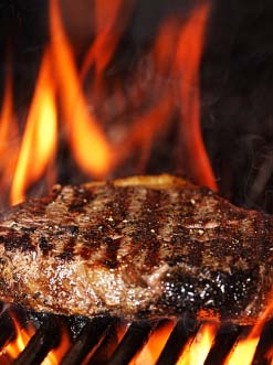 Mai üzenet: Óvatosan a grillsütővel! Mivel a grillsütés olaj, panír és egyéb káros adalék hiányában zajlik, még egészségesnek is tűnhet. Sajnos nem az. A húsokból (még a halból is!