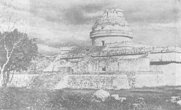 Chichen-Itzá csillagvizsgálójának romjai a mayák ısi birodalmából. (Yukatan) Chichen-Itzá: a harcosok temploma.