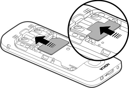 8 Használatbavétel néven micro-sim-kártyát), átalakítóba helyezett micro-sim-kártyát vagy mini- UICC kivágással rendelkező SIM-kártyát (lásd az ábrát).