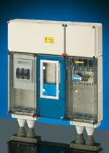 Mi-Fogyasztásmérő szekrények & áramváltós méréshez HÁFM-250 (250A) HÁFM- 250/400 (200A-ig) plombálható, szabványos fogyasztásmérő csapóablakkal belső takarólemez színe választható: RAL 5012 kék vagy