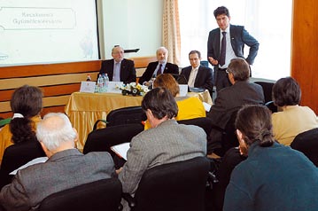 A KONTROLL VIII. évf. 4. szám http://www.akontroll.hu 5 A hazai élelmiszer minőségének védelmében Folytatás az 1. oldalról főleg az élelmiszer-biztonság, a fogyasztók egészségvédelme tekintetében.