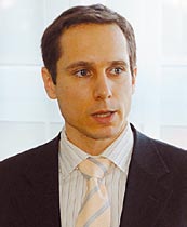 Míg az alapszint teljesítése kötelező, az emelt szint vállalása a gyártó részéről önkéntes, de ha vállalta, akkora kritériumoknak meg is kell felelnie!