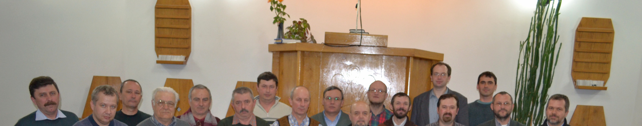 2012 - ben megalakult új presbitérium jelenleg 24 tagból áll 1. Antal Sándor 13.