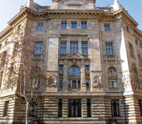 14 A hét beszélgetése Magyar Jelen olyan intézménybe, amire a kormánynak nincs ráhatása, sem nekem, mert, ugye ha a kormánynak nincs, nekem sincs.