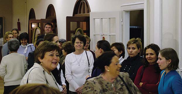 hallatlan ereje van 5 Lévai Anikó gondolatok Udvardi Erzsébet kiállításának megnyitójára Amikor a mestert megkérdezte egy gyáros, hogy mi a foglalkozása, a következõt válaszolta: Az emberiparban