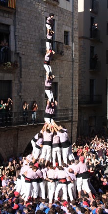 Minyons de Terrassa Embertorony építo csoport 5 A Minyons ereje Egy nép kultúrájának érzelmeit éli át.