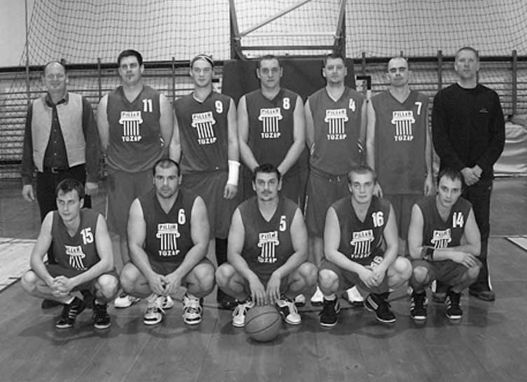 6 2011. június 3. FINAL FOUR Megyei férfi kosárlabda döntő Karcagon is szeretik a kosárlabdát. Eddig is szerették, és ezután a csodálatos nap után még inkább szeretni fogják!