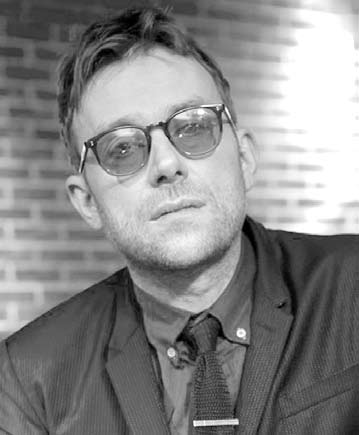 Damon Albarn 1968-ban született Londonban, később családjával Colchesterbe költözött.