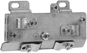 ATV pppppp VW A8 4 A becsomagolt készülék konfi gurálása a VW A8 Multi-Loader eszköz és a VW A8 6 kábel segítségével USB-csatlakozóval és RJ45-csatlakozóval felszerelt USB/RJ45 kábel.