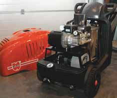 használati nyomás 50 bar Víz hozam 480 liter / óra = 8 liter / perc Teljesítményfelvétel 2,2 kw Motor fordulatszáma 2800 min/ Motor olaj típusa ESSO PLUS 20W30 vagy SHELL X 00 20W40 Feszültség 230