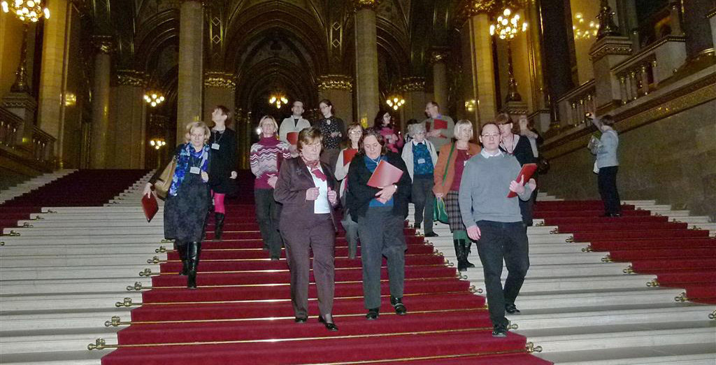 Czákné Szomor Ildikó bemutatta az intézmény keretein belül működő EU Letéti Gyűjtemény