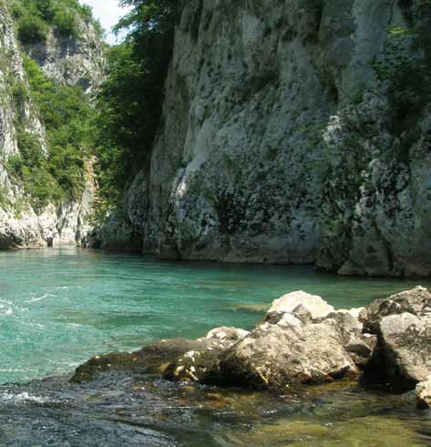 támogatott közös, ágazatközi folyókorridor gazdálkodási jövőkép kidolgozását A SEE River projekt során létrehozott Neretva érdekelti hálózat elkötelezett abban, hogy a folyókorridoron az