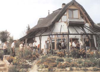 A szigetvári kistérség 46 településének önkormányzatai 1996-ban alakították meg a Szigetvári Térség és a Dél-Zselic Területfejlesztési Társulást azzal a céllal, hogy a települések összefogásával