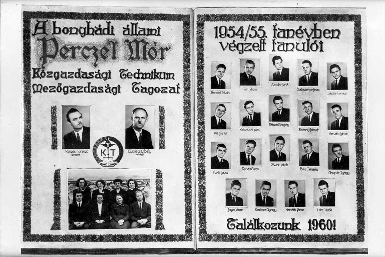 19 1954/55. tanév, IV. A Diákok soronként: 1. sor: Borsodi István, Tari János, Sándor Jenõ, Stallenberger János, László Ferenc; 2.